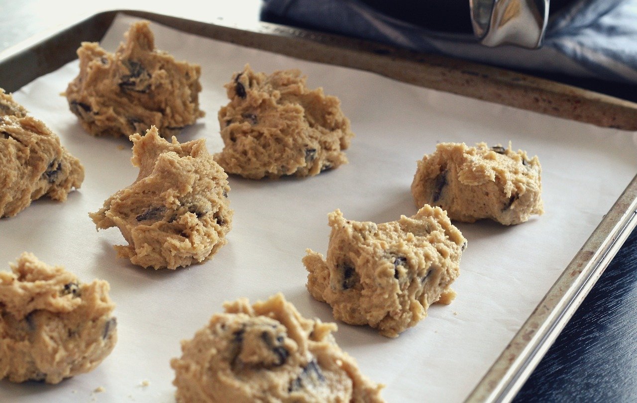 Youth Group Bakinig Cookies Stock Images